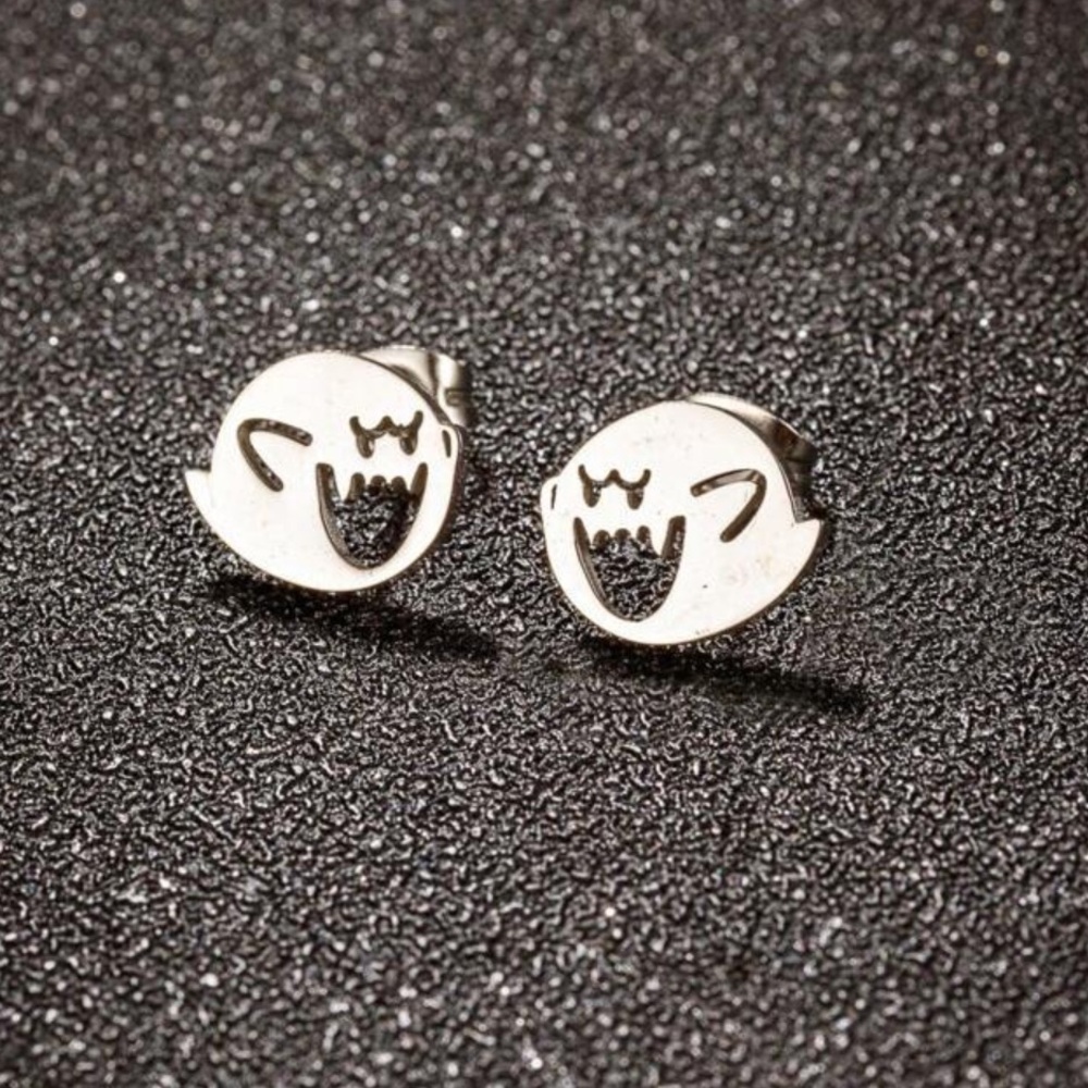 Super Mario BOO Earrings, Super Mario Ghost Earrings, Ghost Stud Earrings - Picture 2 of 3